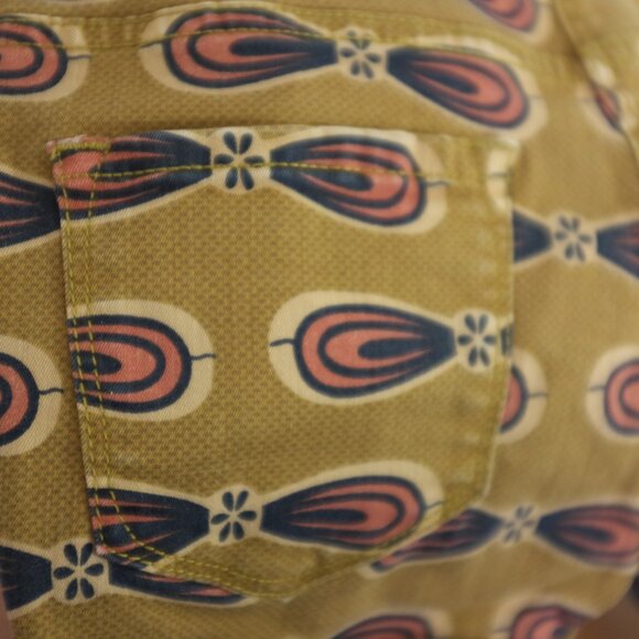 Scotch R'Belle mustard yellow pattern print rolled shorts - Picture 4 of 10